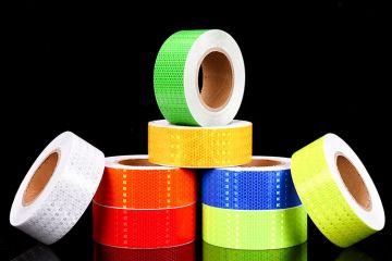 晶彩格反光車貼膠帶的特點-特（tè）色優勢詳解